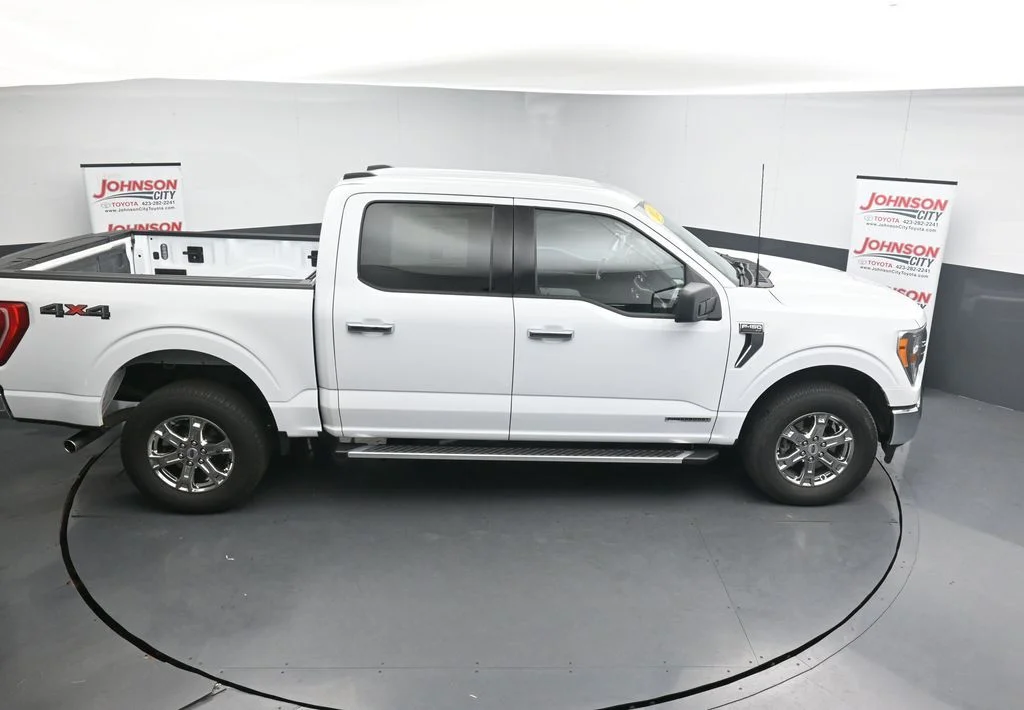 Used 2022 White Ford XLT image 31