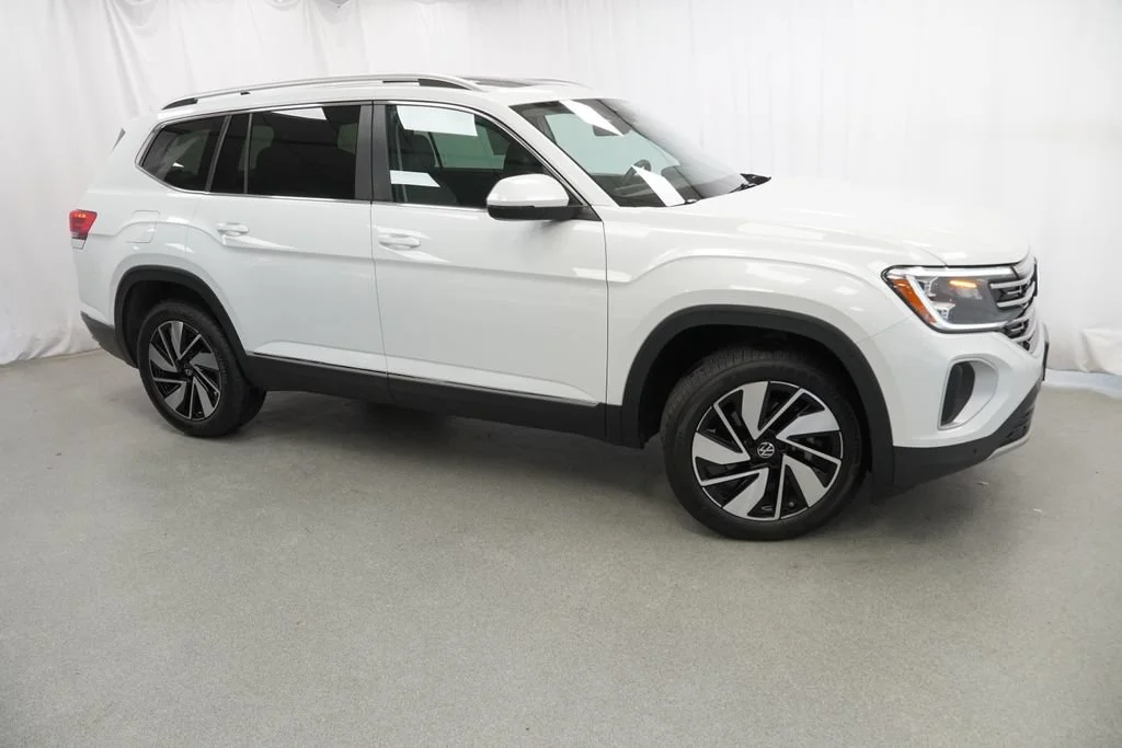 Used 2024 White Volkswagen 2.0T SEL image 5