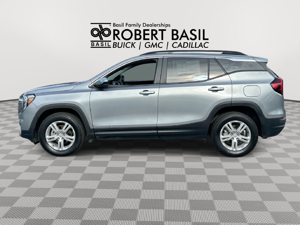 Used 2024 Gray GMC SLE image 5