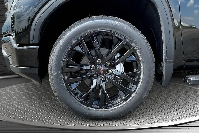 New 2026 Onyx Black GMC Elevation image 13