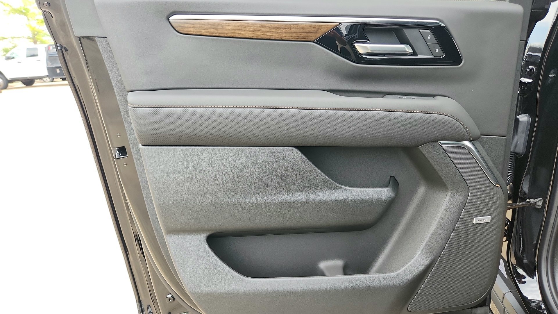 2026 Chevrolet Suburban High Country - Photo 31