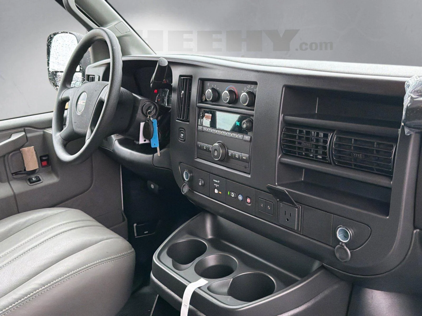 2026 GMC Savana Cargo Work Van - Photo 7
