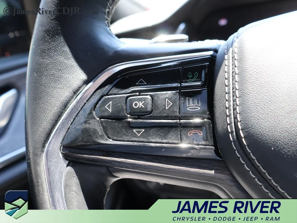 Used 2022 Red Jeep Overland image 28