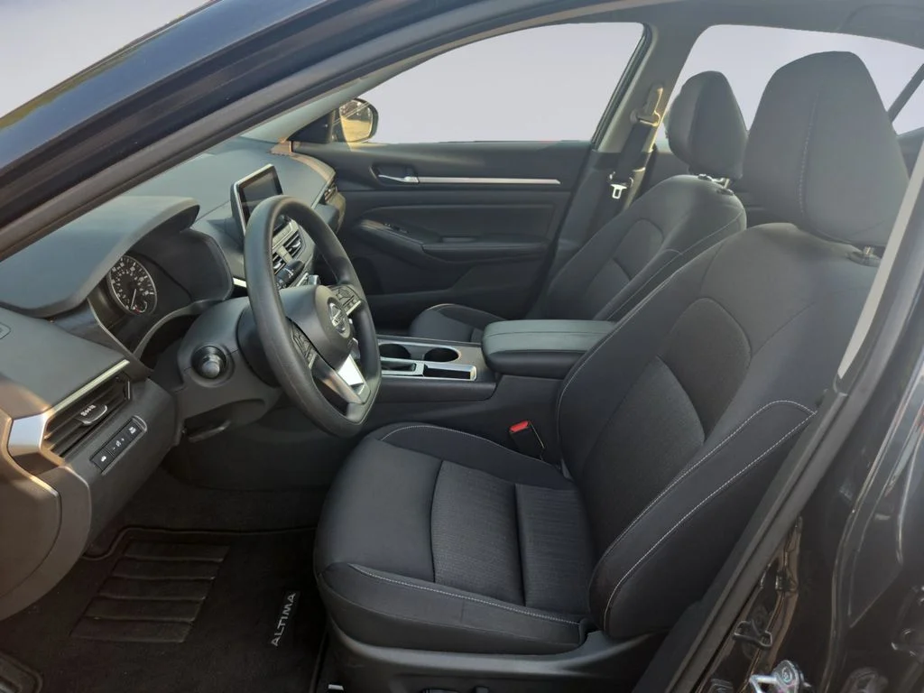 Used 2022 Blue Nissan 2.5 SV image 17