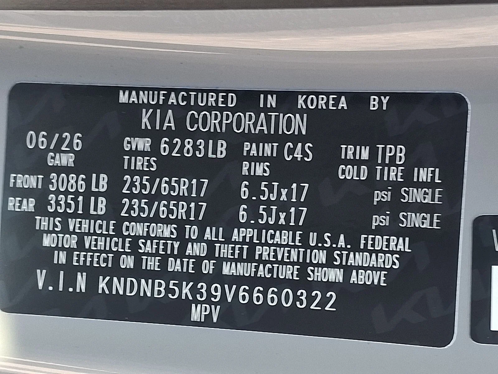 New 2027 Silver Kia LXS image 20