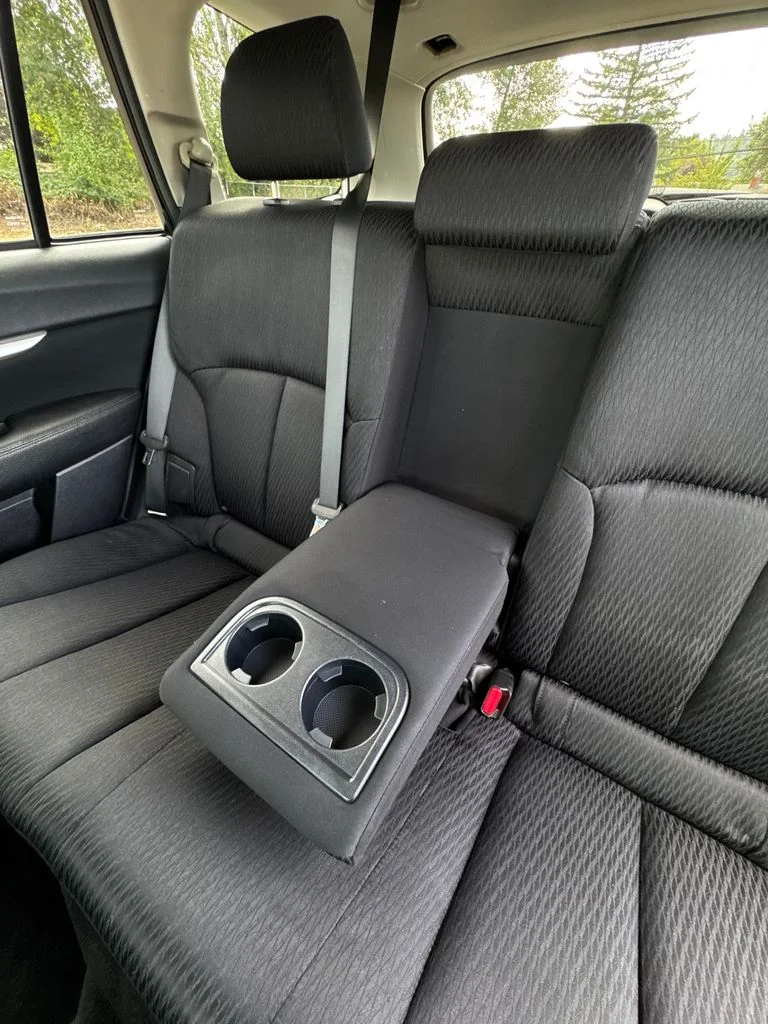 Used 2011 Silver Subaru 2.5i Premium image 23