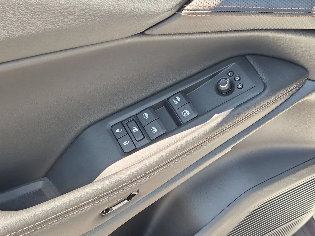 Used 2026 White Jeep Limited image 14
