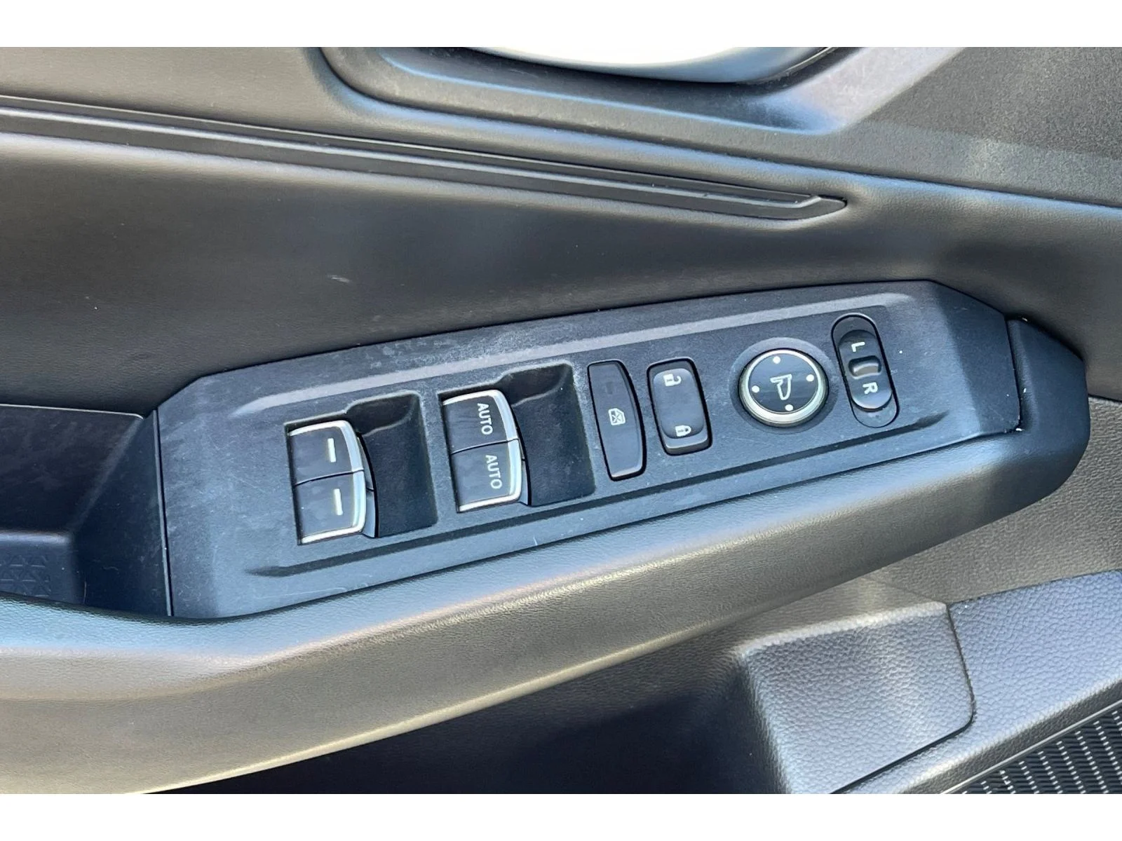 Used 2024 Canyon River Blue Metallic Honda EX image 12
