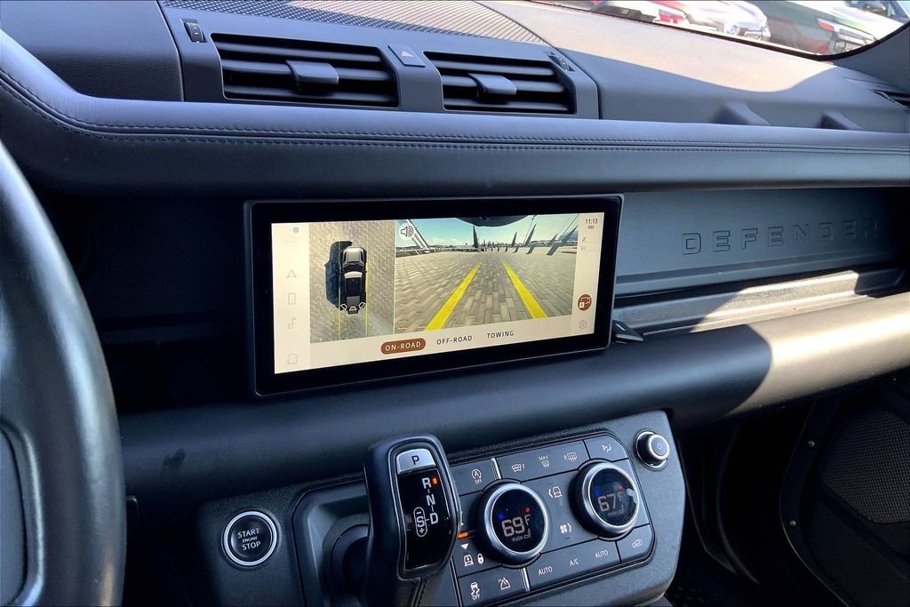 Used 2021 Gray Land Rover X-Dynamic HSE image 14