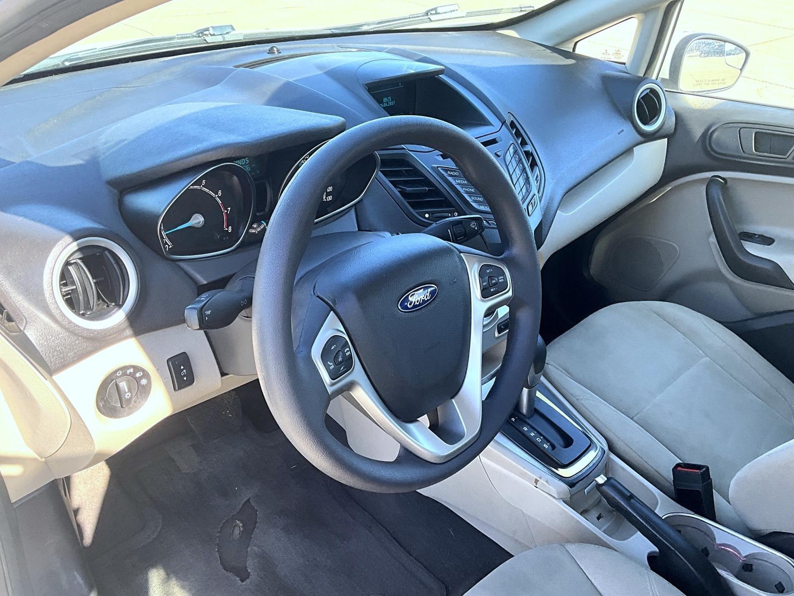 Used 2017 White Ford SE image 11