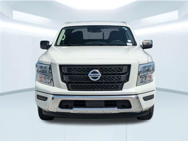 Used 2022 White Nissan SV image 10