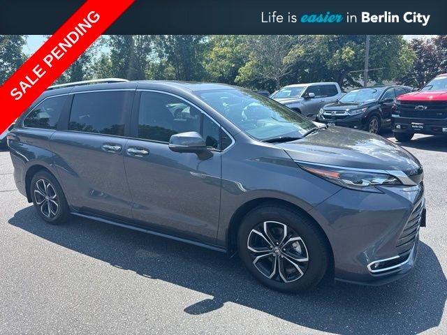 2025 Toyota Sienna Platinum