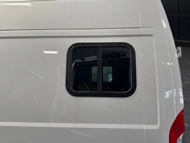 New 2023 Bright White Clear-Coat Exterior Paint RAM High Roof image 3