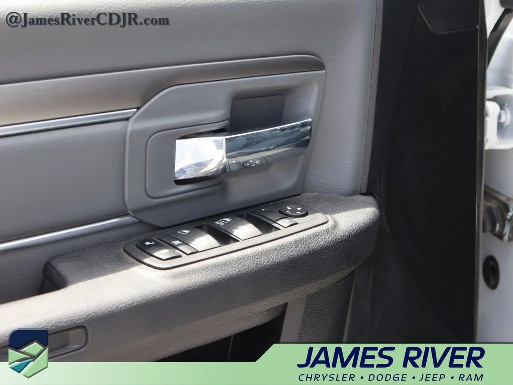 Used 2023 White Ram SLT image 21