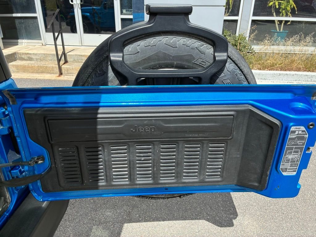 Used 2021 Blue Jeep Unlimited Sport S image 7