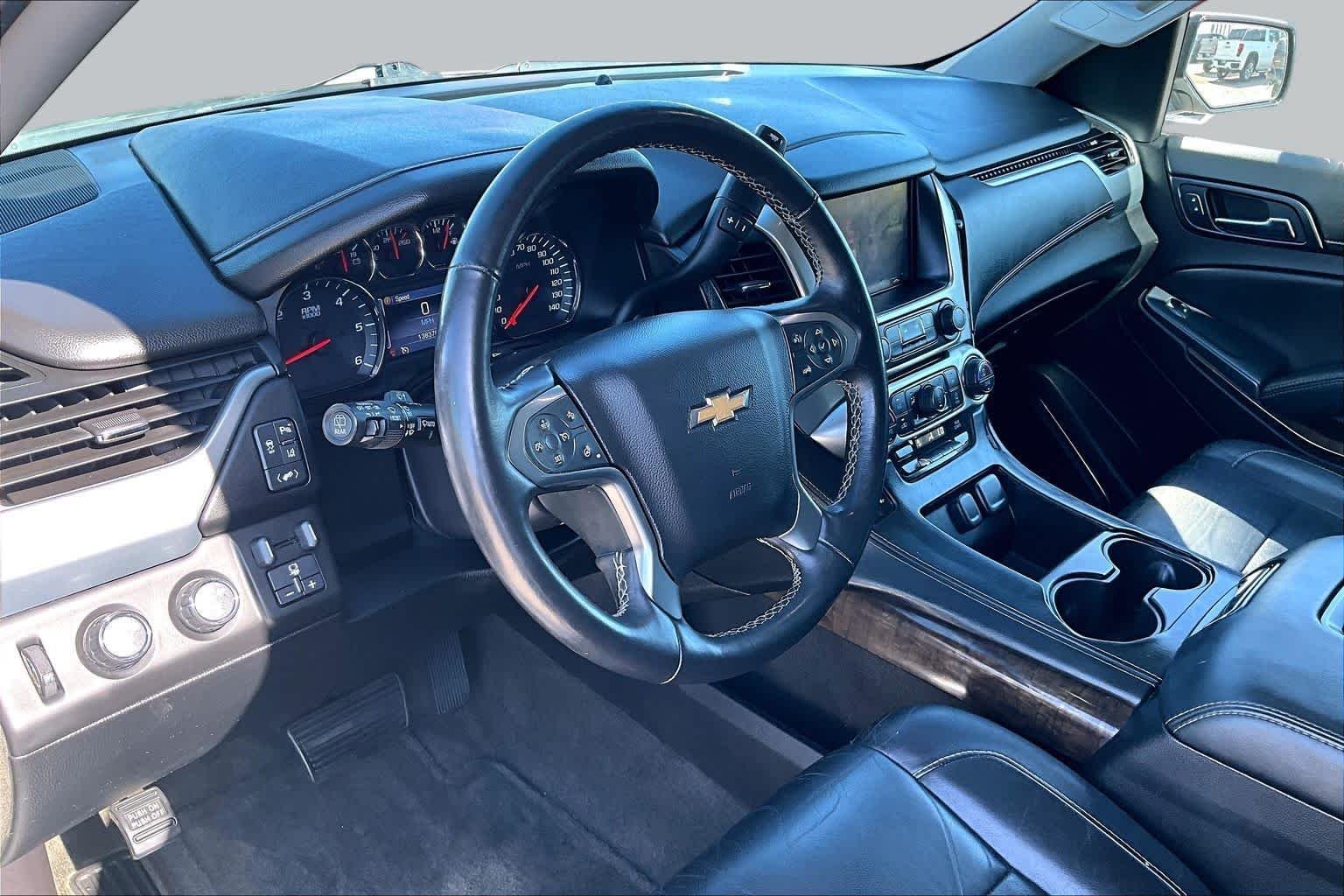 Used 2015 White Diamond Tricoat Chevrolet LT image 17