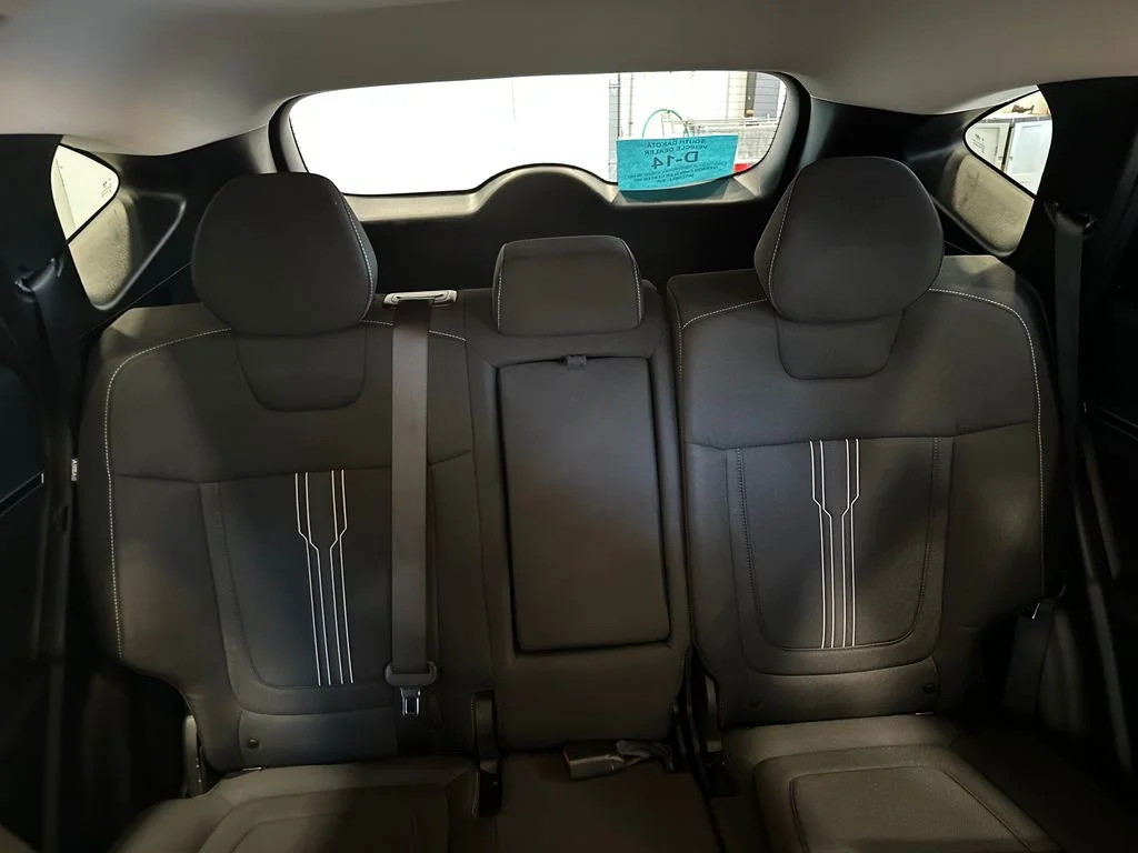 Used 2024 White Hyundai SEL image 30