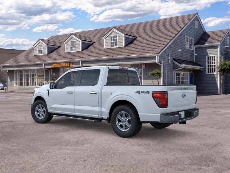 New 2025 Space White Metallic Ford XLT image 4