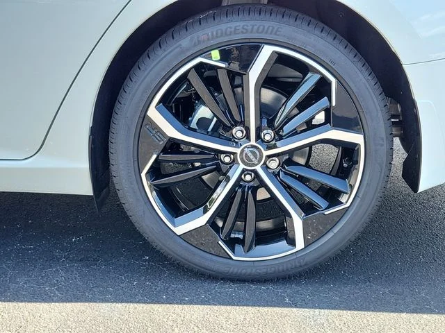 New 2026 Pearl White TriCoat Nissan SR image 10