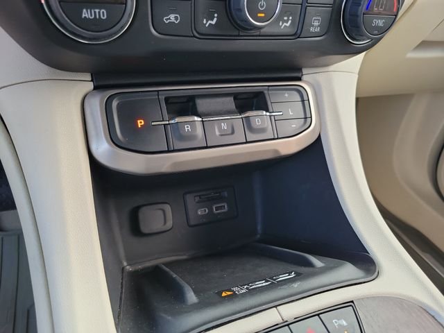 Used 2023 Silver GMC Denali image 24