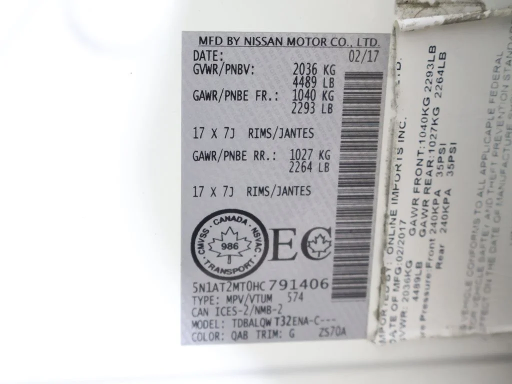 Used 2017 White Nissan SV image 44