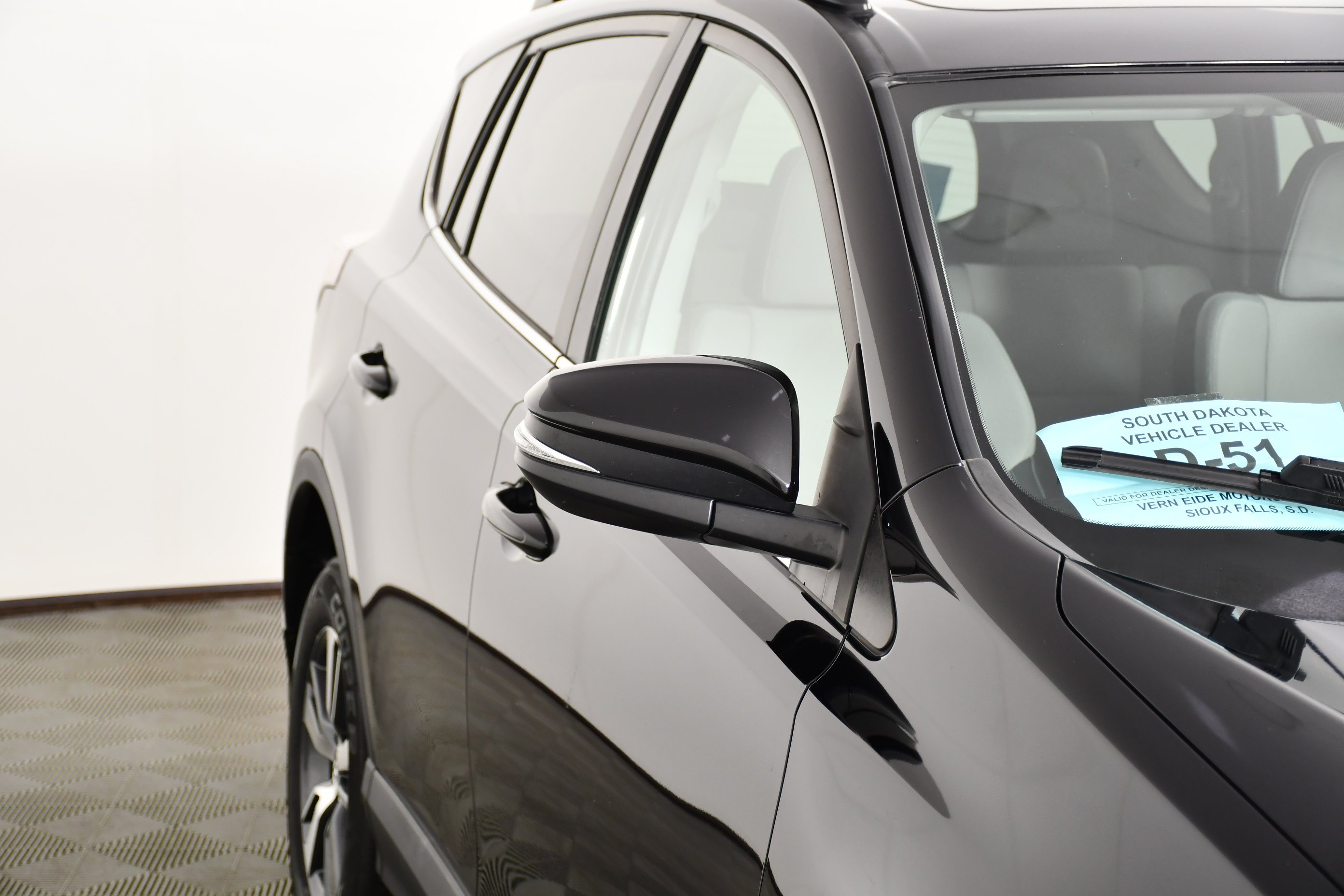 Used 2016 Black Toyota XLE image 14