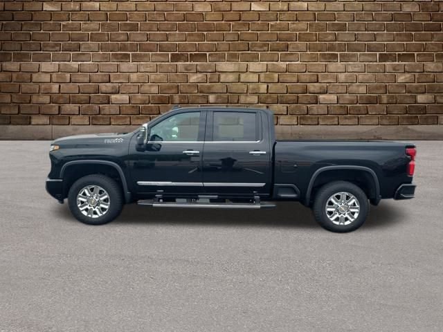 2024 Chevrolet Silverado 2500HD High Country photo 2