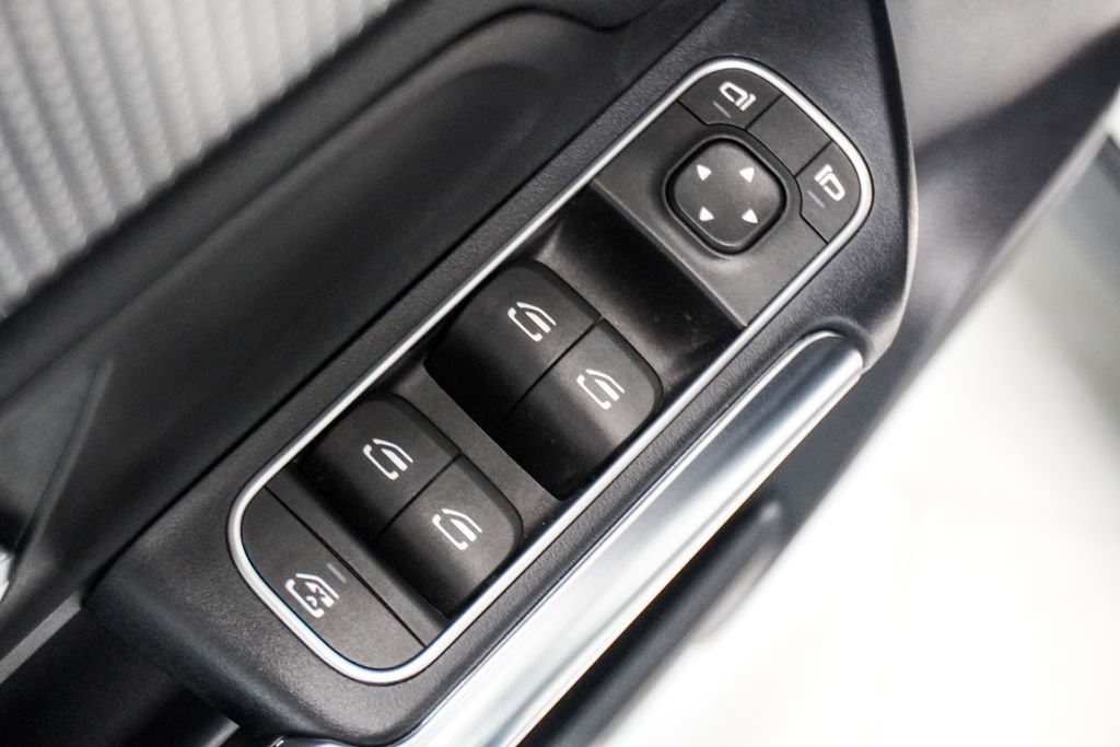Used 2022 White Mercedes-Benz GLA 250 image 22