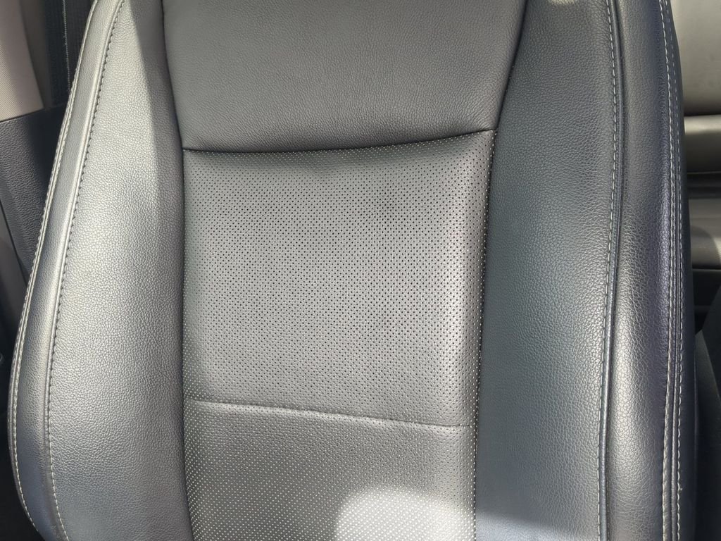 Used 2019 Black Metallic Ford Lariat image 26