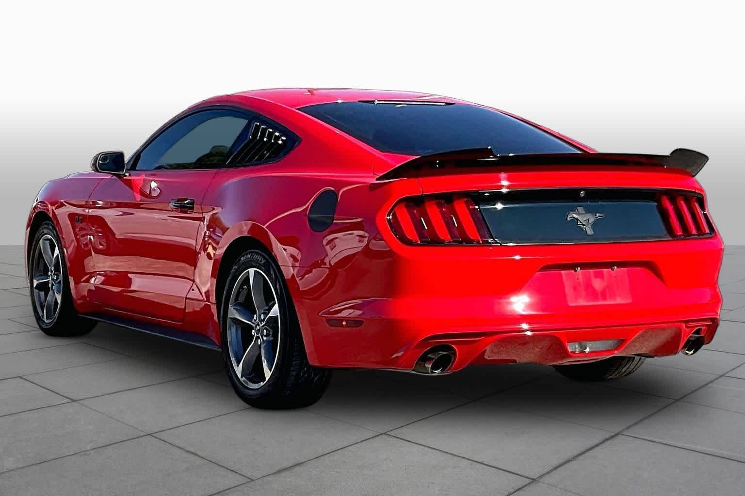 Used 2015 Race Red Ford V6 image 11