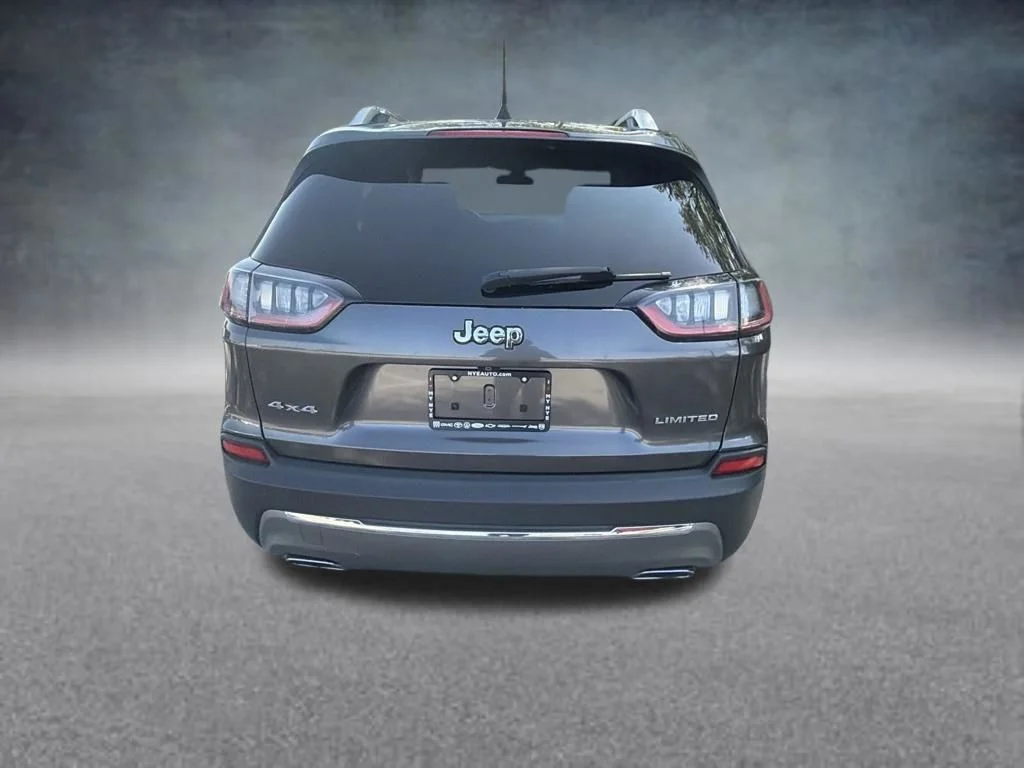 Used 2019 Gray Jeep Limited image 4