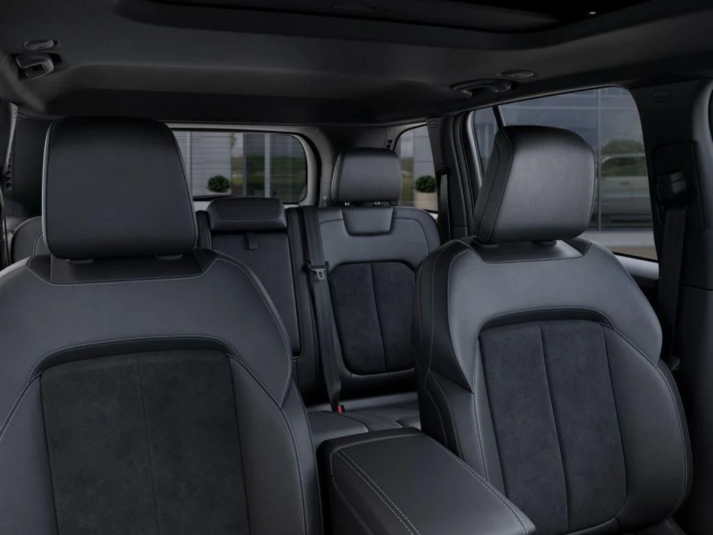 New 2026 Baltic Gray Metallic Clear-Coat Exterior Paint Jeep Altitude image 26