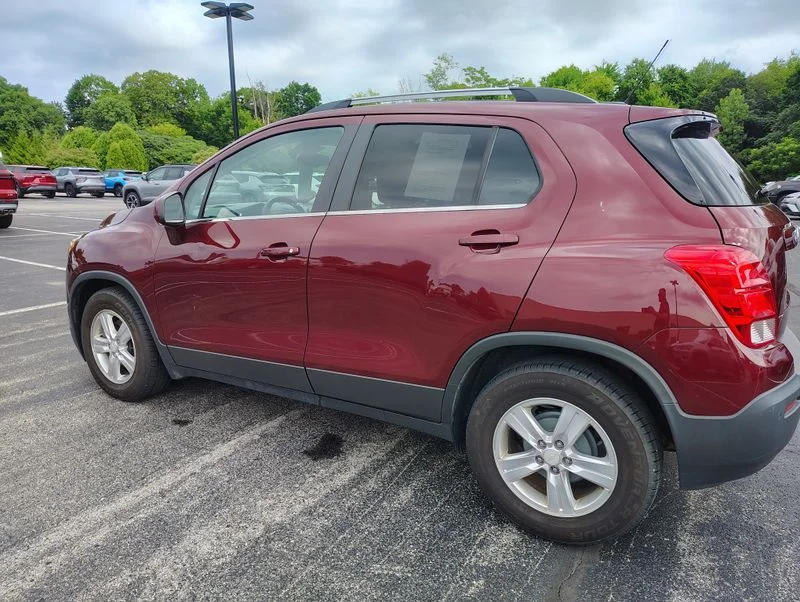 Used 2016 Red Chevrolet LT image 6