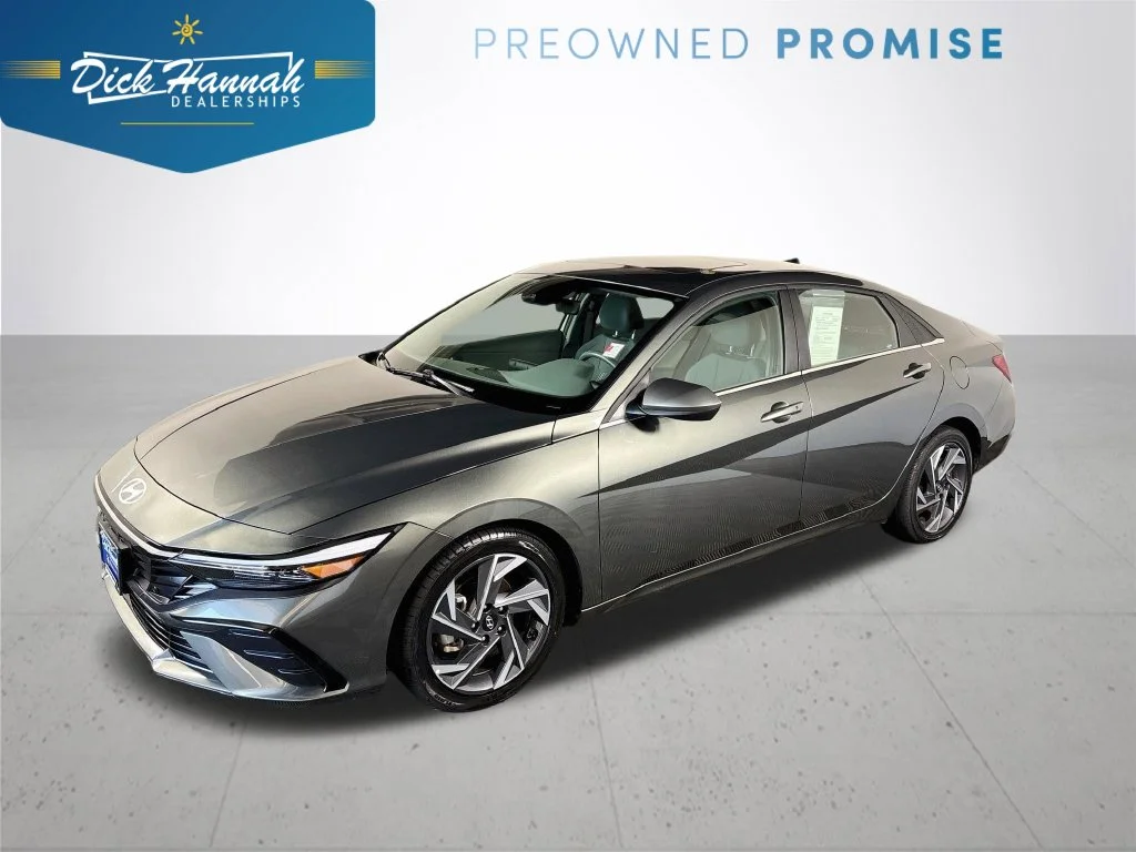 Used 2025 Gray Hyundai SEL Convenience image 1