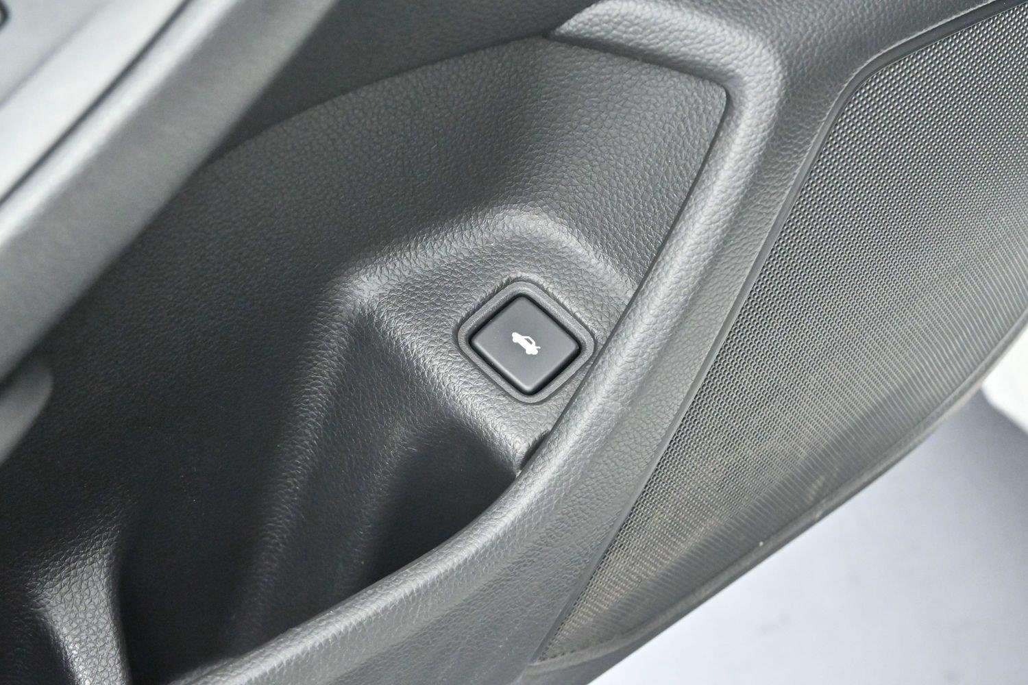 Used 2020 Platinum White Pearl Honda Sport image 12