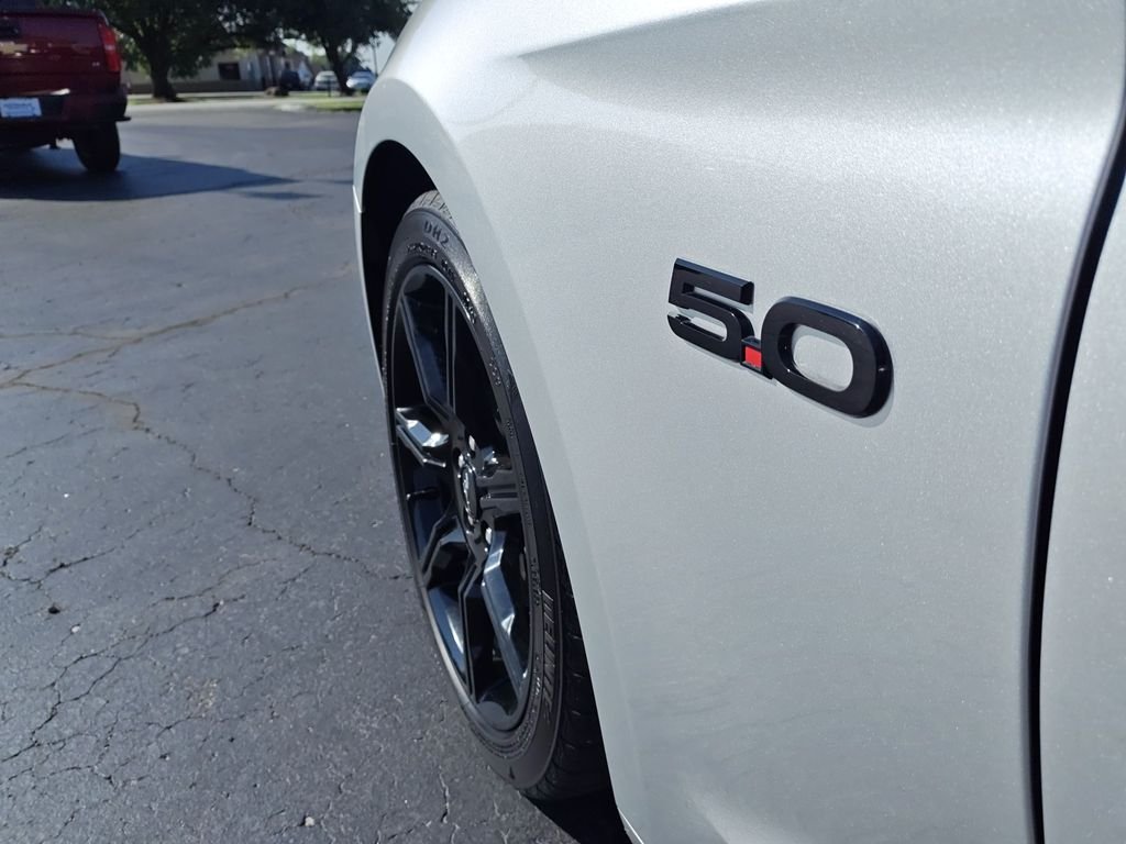 Used 2019 Silver Ford GT Premium image 26