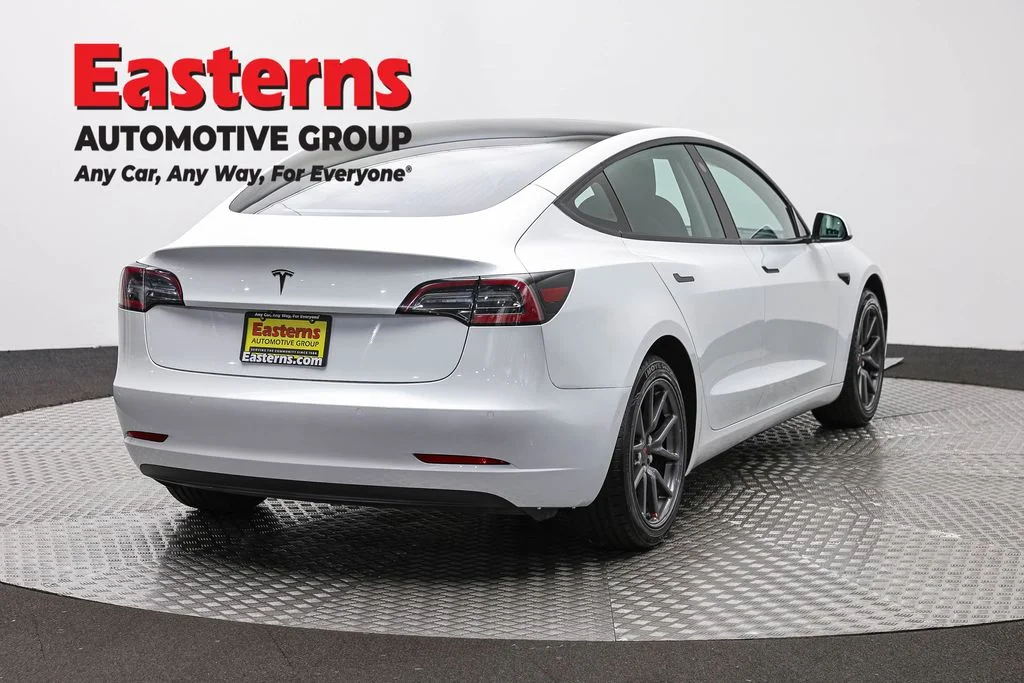 Used 2018 White Tesla Long Range image 5