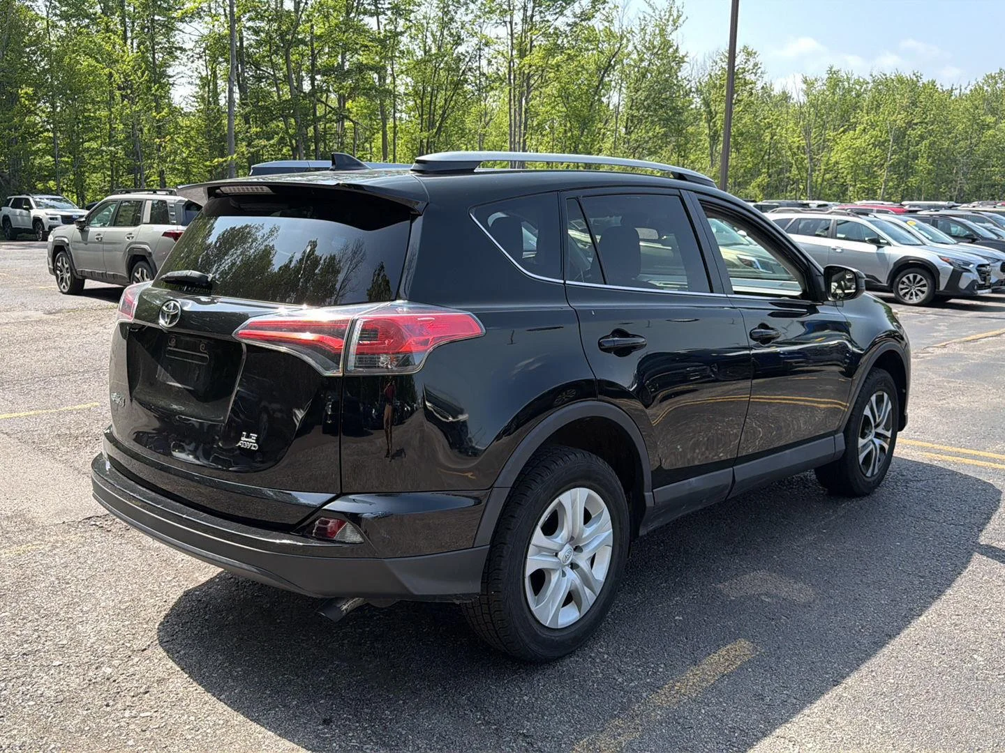 Used 2018 Black Toyota LE image 8