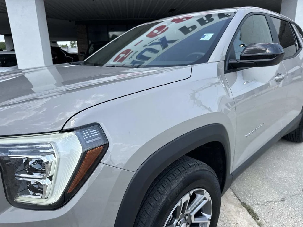 Used 2026 Gray GMC Elevation image 9