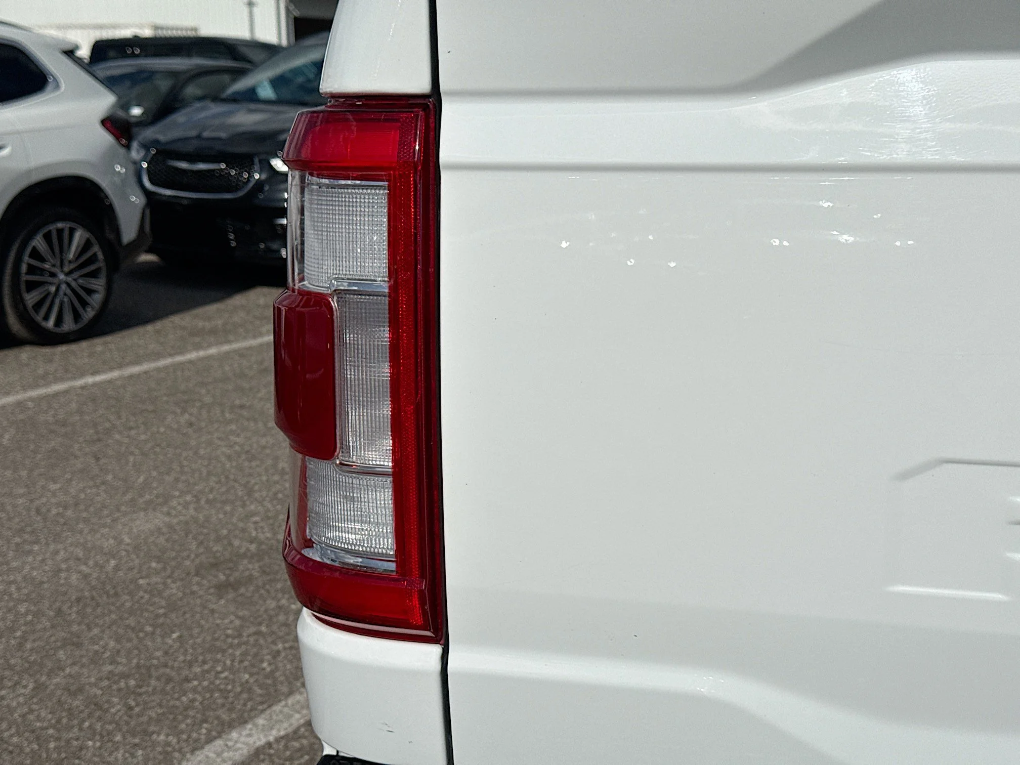 Used 2023 Oxford White Ford LARIAT image 10