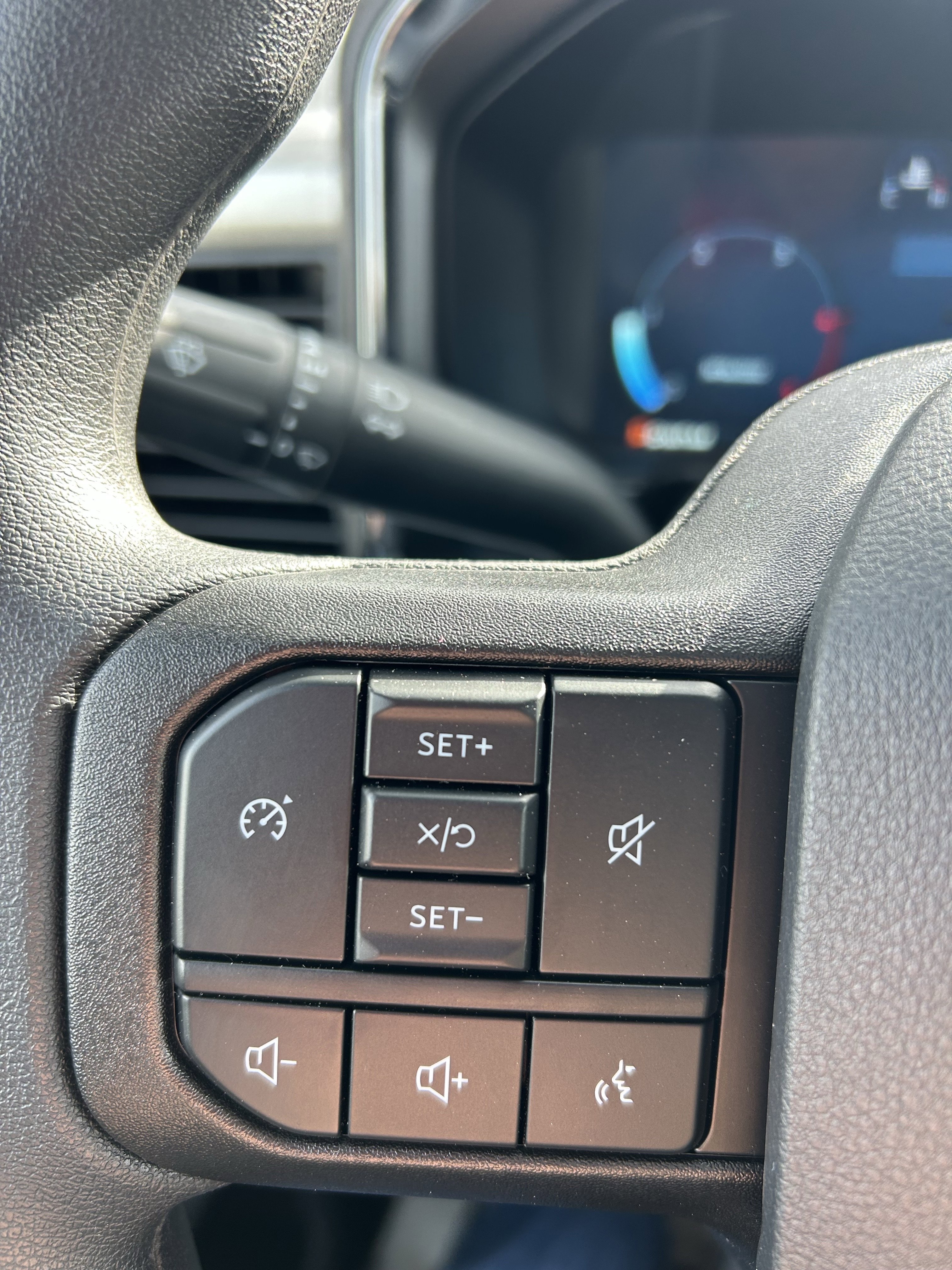New 2026 AGATE BLACK Ford XLT image 15