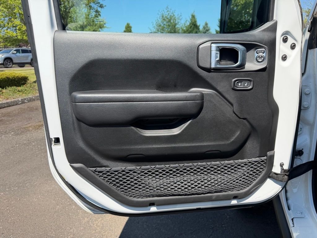 Used 2023 Bright White Clearcoat Jeep Rubicon image 11