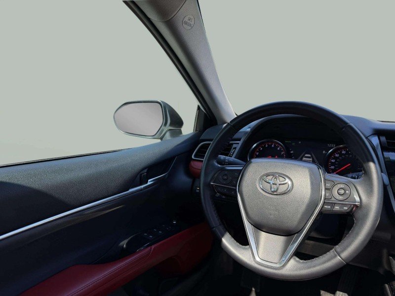 Used 2019 Wind Chill Pearl Toyota XSE image 12