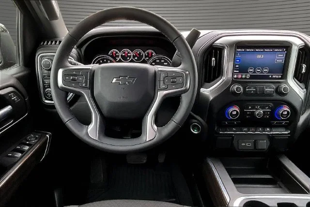 Used 2022 Blue Chevrolet RST image 9