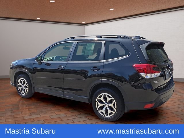 Used 2023 Black Subaru Premium image 33
