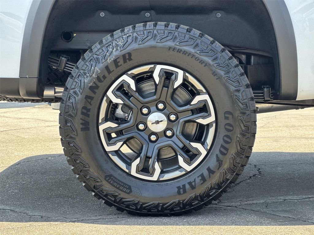 2026 Chevrolet Silverado 1500 ZR2 - Photo 36