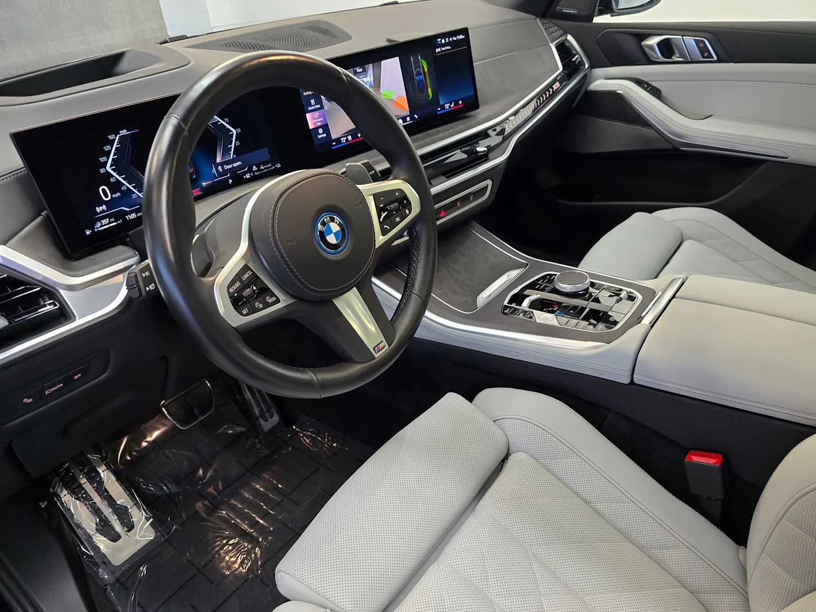 Used 2024 Black Sapphire Metallic BMW xDrive50e image 2