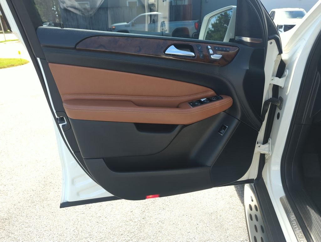 Used 2016  Mercedes-Benz GLE 400 image 17
