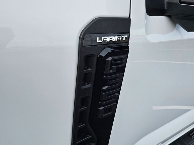 New 2026 Star White Metallic Tri-Coat Ford Lariat image 11