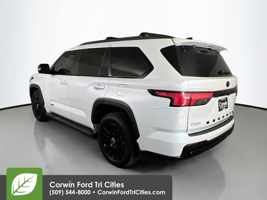 Used 2024 Wind Chill Pearl Toyota Limited image 11